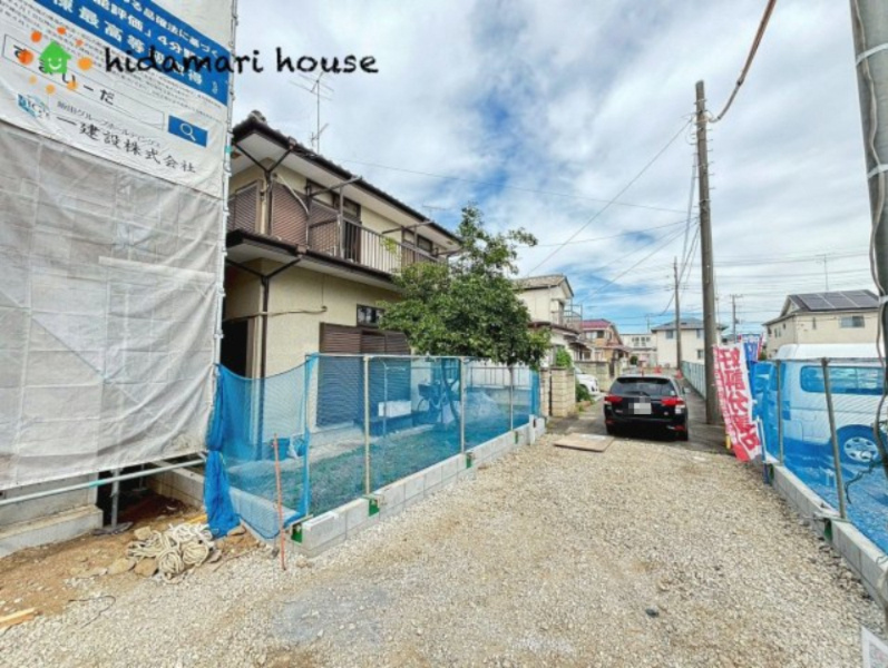 蓮田市末広1丁目　新築戸建　リーブルガーデン01の駐車場