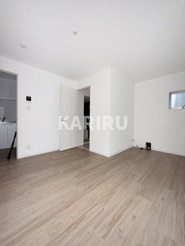 アート鶴見の居間・リビング