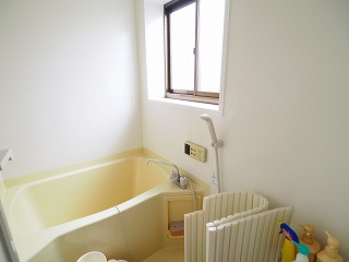 浜尻町　中古住宅の浴室
