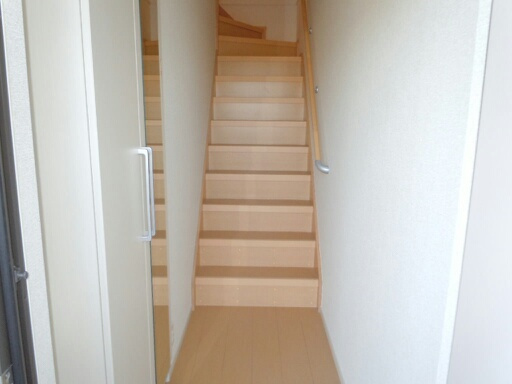 サンリットガーデンKの玄関