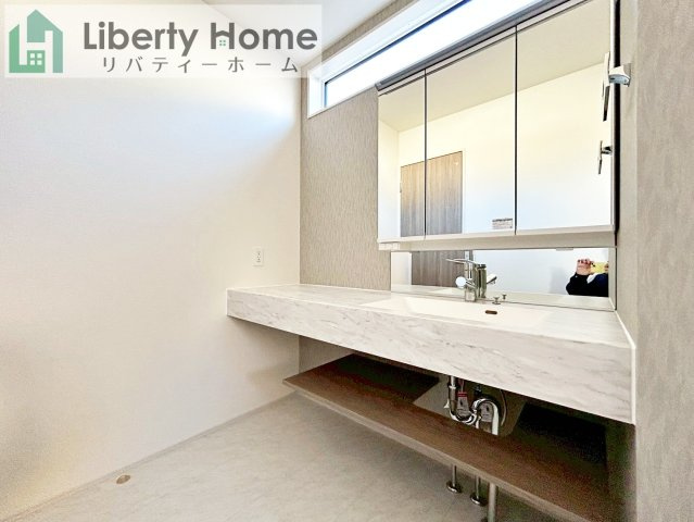 水戸市姫子1丁目　新築戸建の独立洗面台