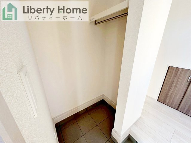 水戸市姫子1丁目　新築戸建の玄関