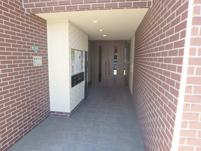 【エントランス】 | ラビットビル