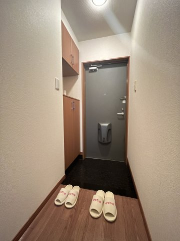 ロイヤルハイツの玄関