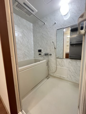 ロイヤルハイツの浴室