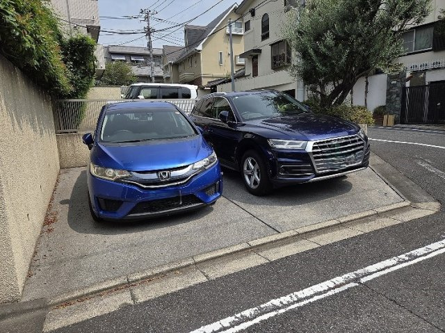 台東区谷中２丁目の駐車場の外観