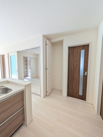 【収納】 | フォーセール前橋市富士見町第3時沢ー⑦ | キッチン横のパントリースペース♪