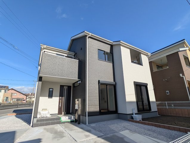 【外観】 | フォーセール前橋市富士見町第3時沢ー⑥ | 全棟IOT住宅仕様です！
時沢小学校まで徒歩5分！
全棟防犯カメラ2ヵ所設置！