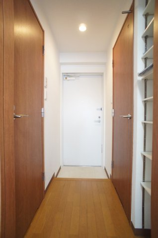 Wisteria六本木の玄関