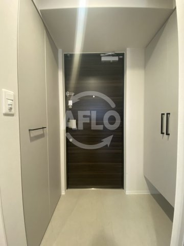 ベイサイドパークOSAKAノースレジデンシス　波除小学校の玄関|ベイサイドパークOSAKAノースレジデンス　玄関