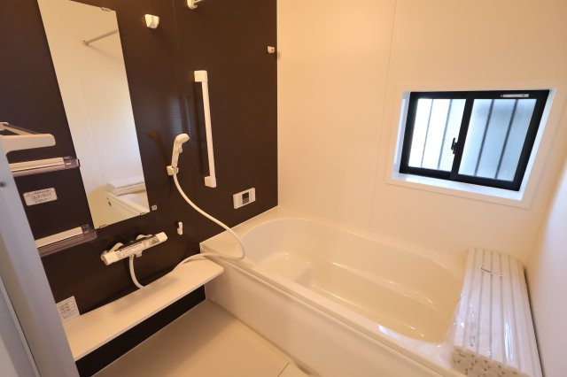 《仲介手数料無料》岩槻区大字平林寺1524新築一戸建てハートフルタウンの浴室