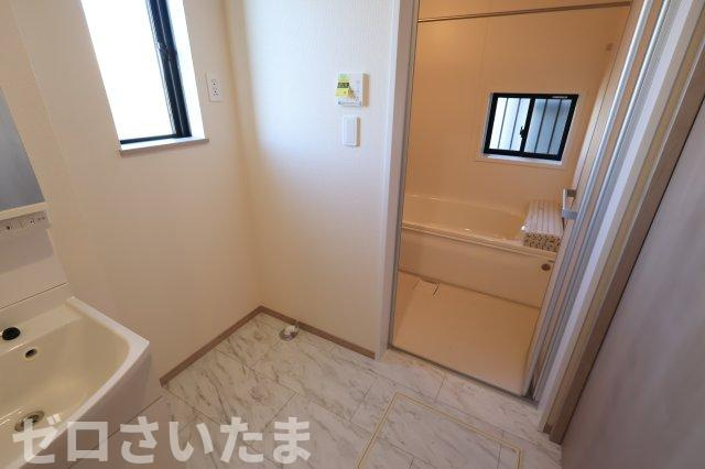 《仲介手数料無料》岩槻区大字平林寺1524新築一戸建てハートフルタウンのランドリースペース