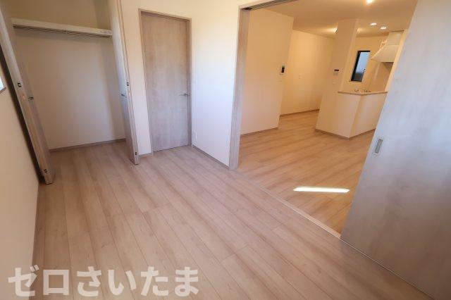 《仲介手数料無料》岩槻区大字平林寺1524新築一戸建てハートフルタウンの洋室