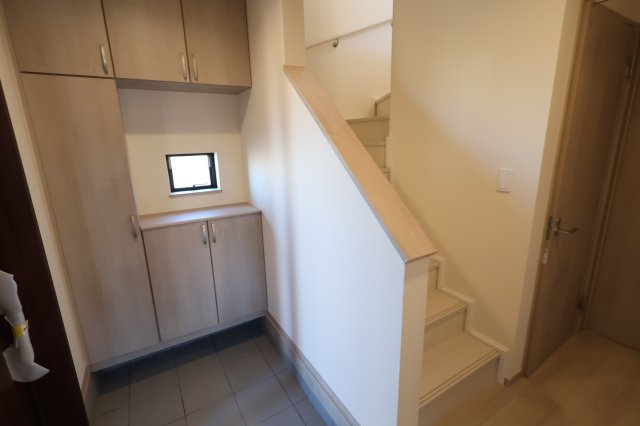 《仲介手数料無料》岩槻区大字平林寺1524新築一戸建てハートフルタウンの玄関