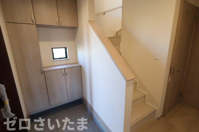 《仲介手数料無料》岩槻区大字平林寺1524新築一戸建てハートフルタウンの玄関