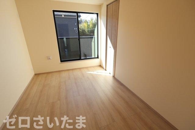 《仲介手数料無料》岩槻区大字平林寺1524新築一戸建てハートフルタウンの洋室