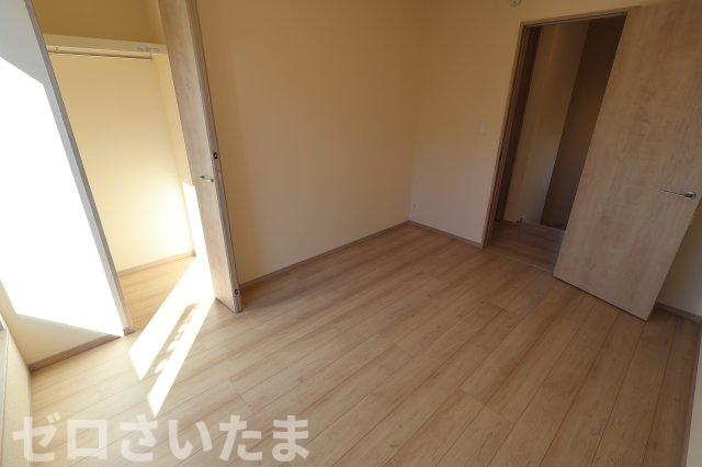 《仲介手数料無料》岩槻区大字平林寺1524新築一戸建てハートフルタウンの洋室