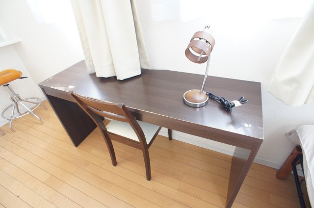 スカイコート浜松町壱番館の設備|デスク・チェア