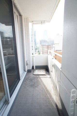 スカイコート浜松町壱番館のバルコニー