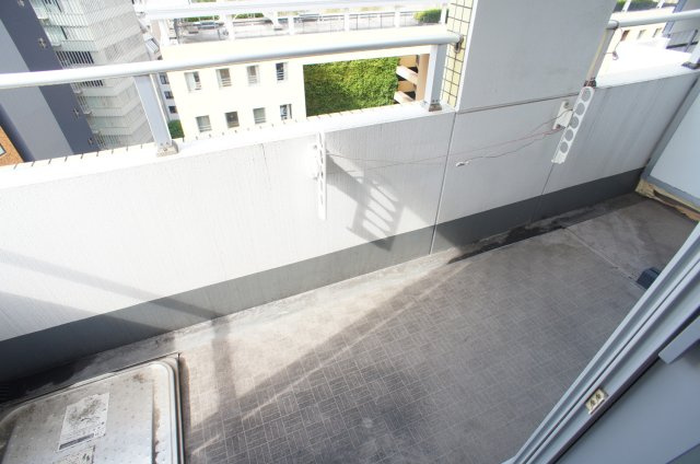 スカイコート浜松町壱番館のバルコニー