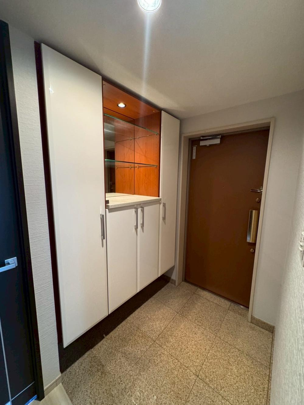 エステムコート御殿山シティライフの玄関|玄関収納付き
■物件内覧・資金計画相談・住宅ローン相談、リフォーム相談、お問合せ受付中■
※当日・翌日のご内覧、ご相談はお電話でのお問合せがスムーズです！