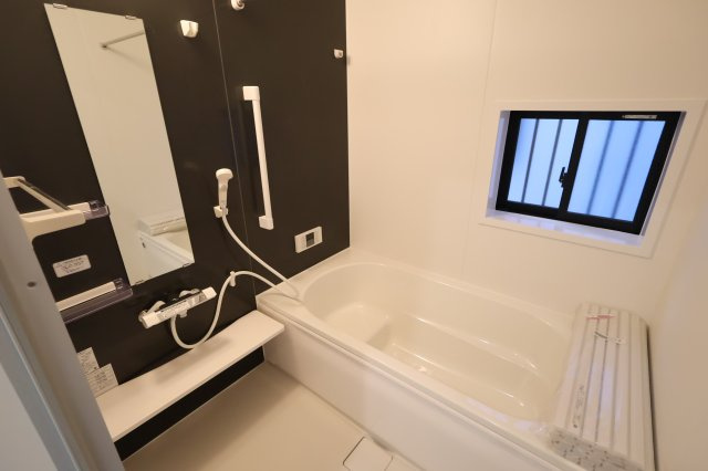 《仲介手数料無料》岩槻区大字平林寺1524新築一戸建てハートフルタウンの浴室