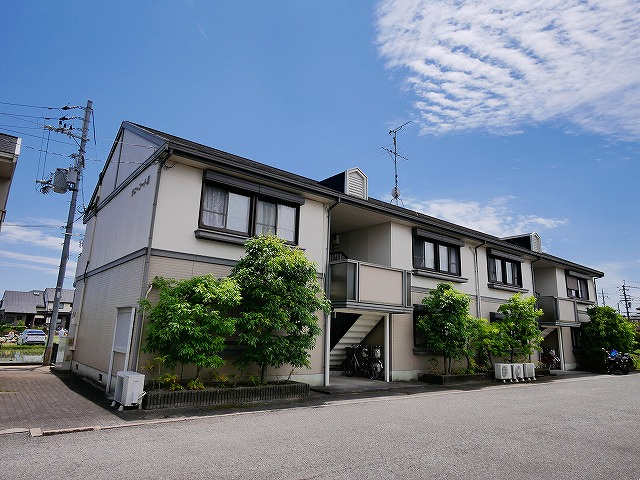 サニーコートＡ・Ｂ（四条大路）の外観