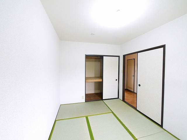 サニーコートＡ・Ｂ（四条大路）の和室