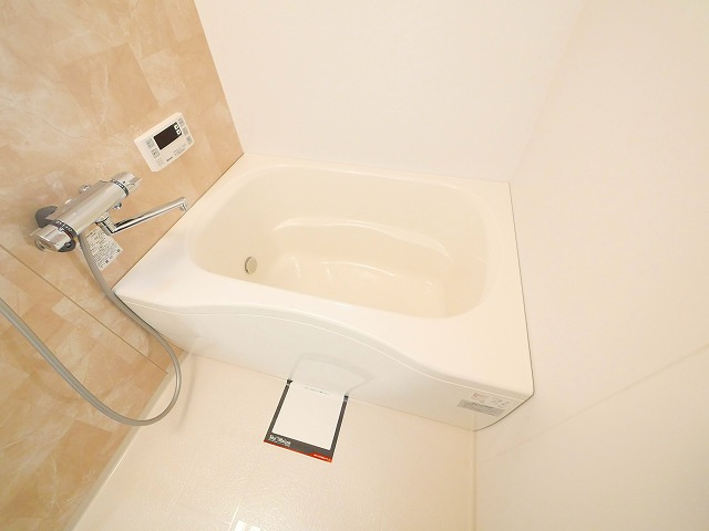 サニーコートＡ・Ｂ（四条大路）の浴室