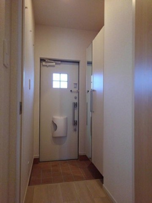 【玄関】 | ルミナーレ