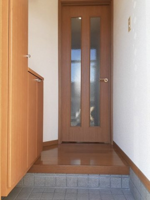 【玄関】 | エレガント・ヴィラ