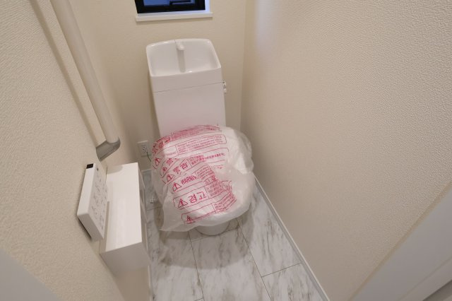 《仲介手数料無料》岩槻区大字平林寺1524新築一戸建てハートフルタウンのトイレ