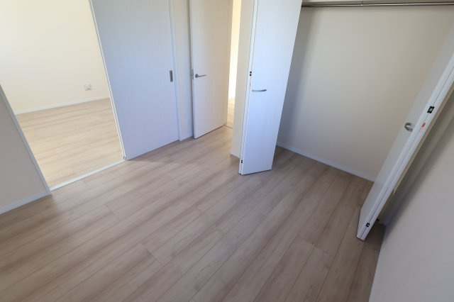 《仲介手数料無料》岩槻区大字平林寺1524新築一戸建てハートフルタウンの洋室
