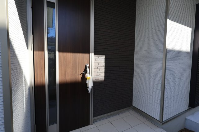 《仲介手数料無料》岩槻区大字平林寺1524新築一戸建てハートフルタウンの玄関