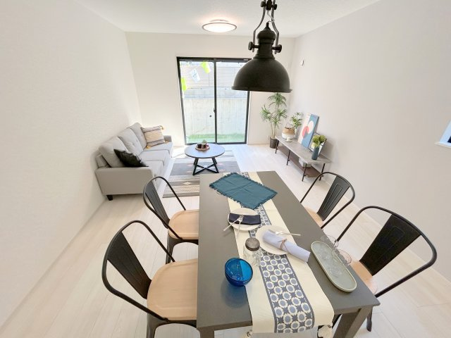 生駒市仲之町　第1期　1号棟の居間・リビング