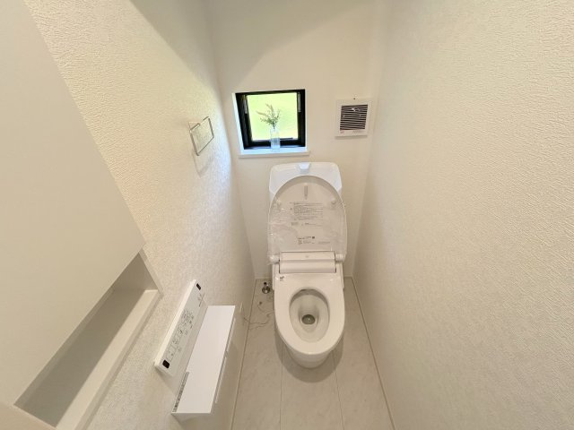 生駒市仲之町　第1期　1号棟のトイレ