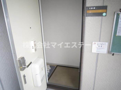 【玄関】 | 冬築タウンB | ※現状優先