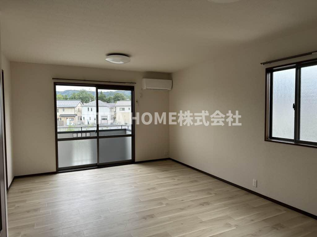 スュッドコリーヌＡ・Ｂの居間・リビング|リビングは１２．３帖です◎