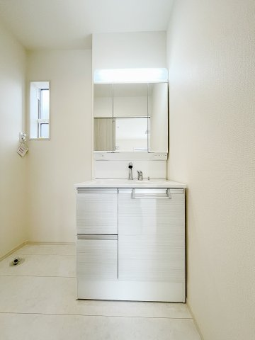 新築戸建・建売　郡山市台新二丁目　耐震＋制震　大成小・郡山一中の独立洗面台