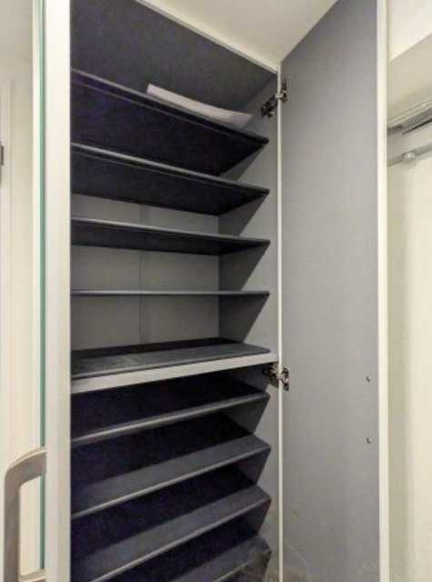 エルファーロ三軒茶屋Ⅱ　駅近　築浅　ペット相談の玄関