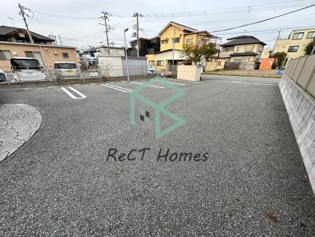 サンホーム富士の駐車場