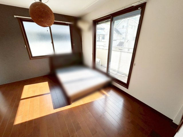 園部町小山西町滝谷の洋室