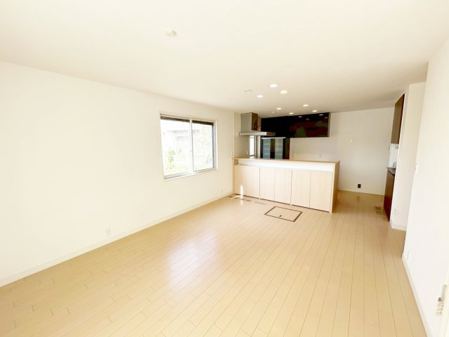 園部町小山西町滝谷の居間・リビング