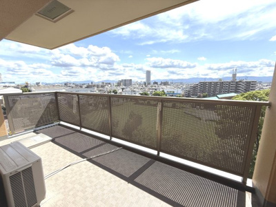 【バルコニー】 | ファミールハイツ泉大津セントハーバーシティ一番館 | 南東側バルコニー。ゆったりしています！
