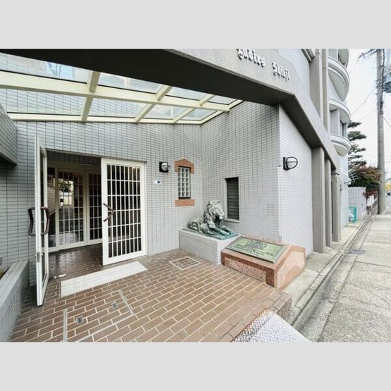 【エントランス】 | ライオンズマンションレディース汐路