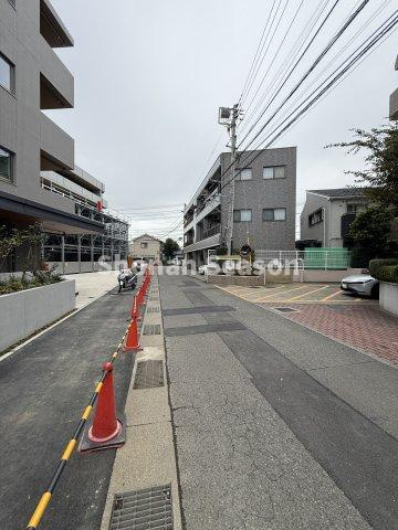 【周辺】 | ２駅利用可の便利な立地◎
スーパーや郵便局も徒歩圏内で住みやすい環境が整っていますよ☆