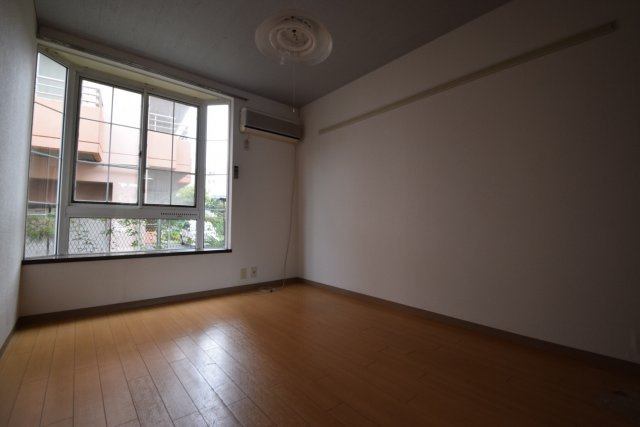 プリムラの居間・リビング|フローリングのお部屋です