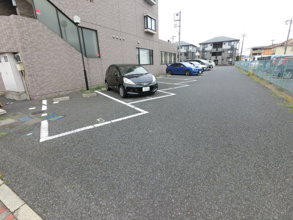 【駐車場】