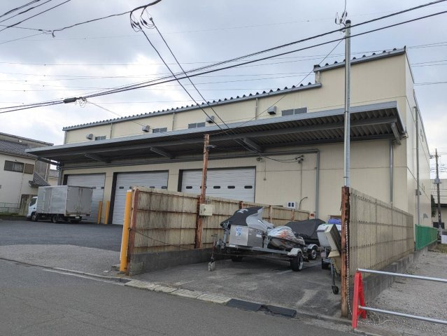 八潮市緑町１丁目の倉庫