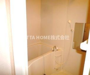 グリーンヒルズ朝暉5番館の浴室|浴室です◎